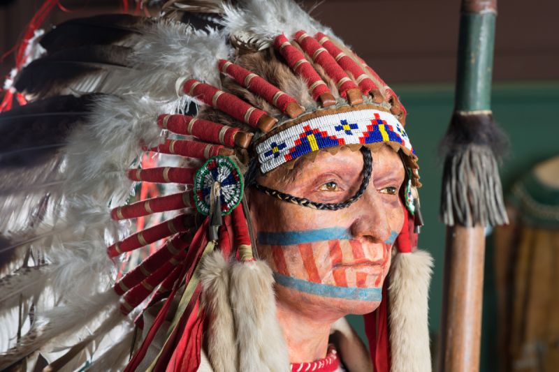 Costumed figure "Dakota Chief"